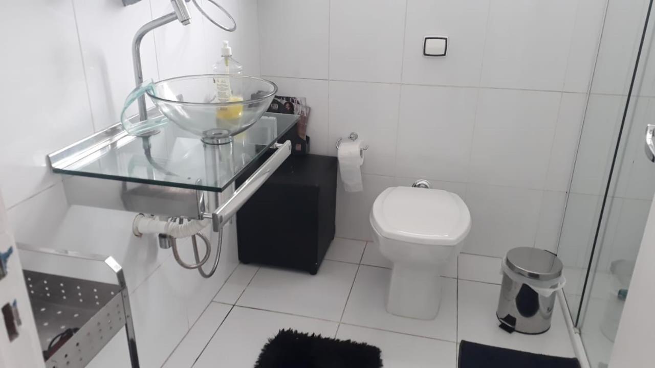 Apartamento Em 5 Minutos A Pé Tá Na E No Shopping Praiamar, 2 Quartos, 2 Banheiros, Portaria 24 Horas, Elevador, Garagem, Ar Condicionado, Wi-fi! *