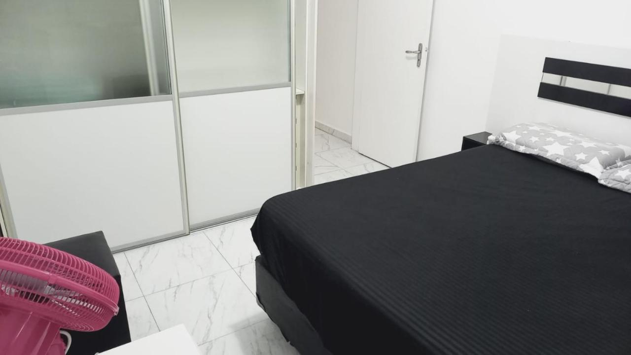 Apartamento Em 5 Minutos A Pé Tá Na E No Shopping Praiamar, 2 Quartos, 2 Banheiros, Portaria 24 Horas, Elevador, Garagem, Ar Condicionado, Wi-fi! *