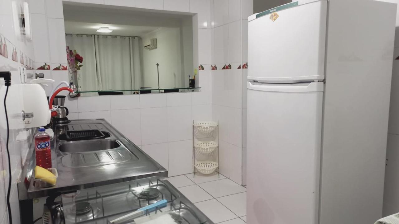 Em 5 Minutos A Pé Tá Na E No Shopping Praiamar, 2 Quartos, 2 Banheiros, Portaria 24 Horas, Elevador, Garagem, Ar Condicionado, Wi-fi! * Santos (Sao Paulo)