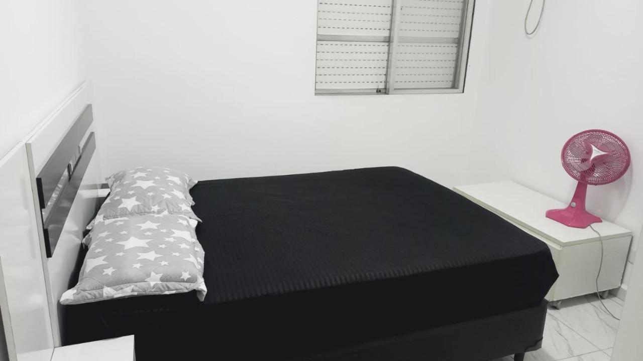Em 5 Minutos A Pé Tá Na E No Shopping Praiamar, 2 Quartos, 2 Banheiros, Portaria 24 Horas, Elevador, Garagem, Ar Condicionado, Wi-fi!