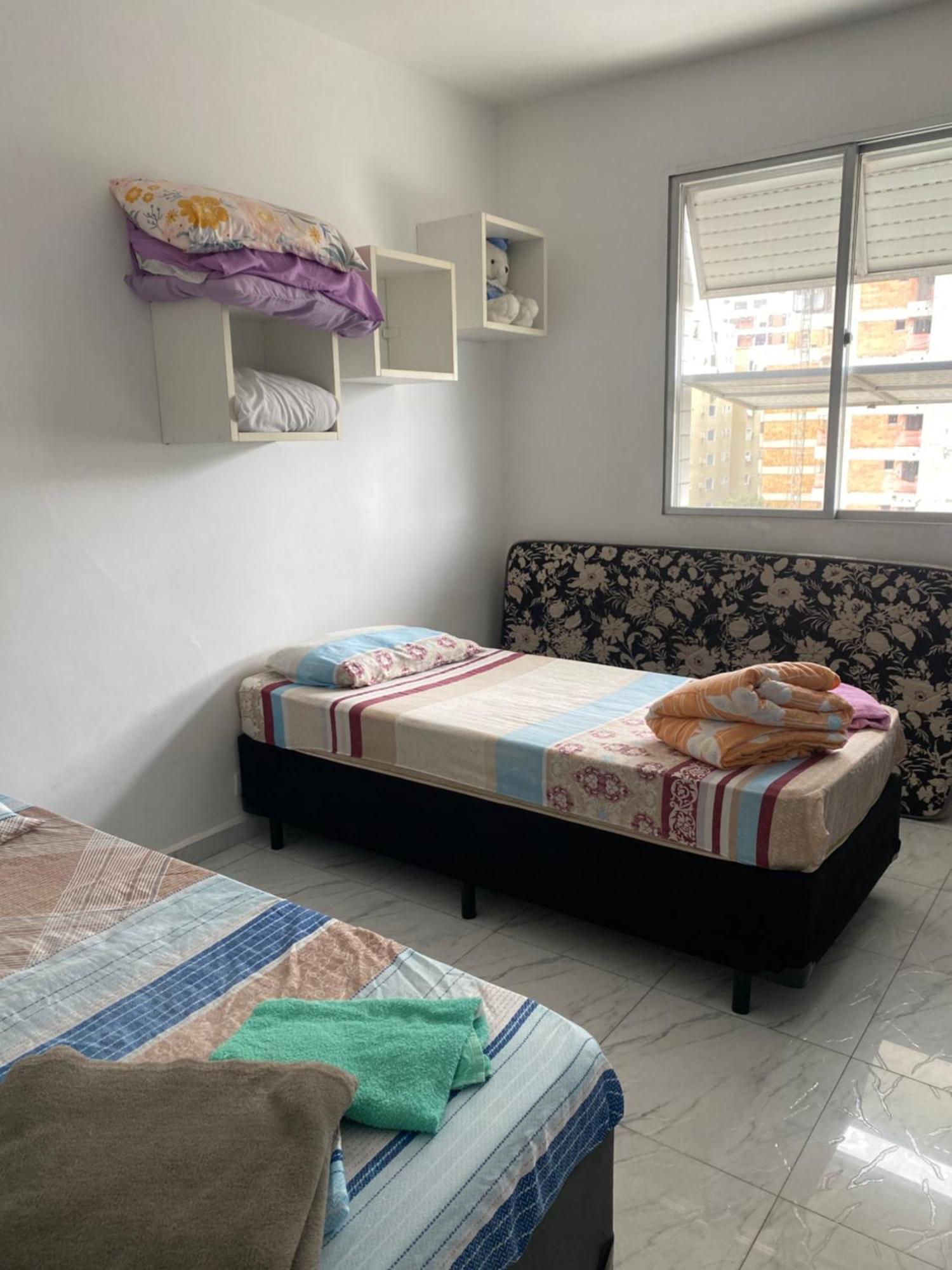 Em 5 Minutos A Pé Tá Na E No Shopping Praiamar, 2 Quartos, 2 Banheiros, Portaria 24 Horas, Elevador, Garagem, Ar Condicionado, Wi-fi! Apartamento