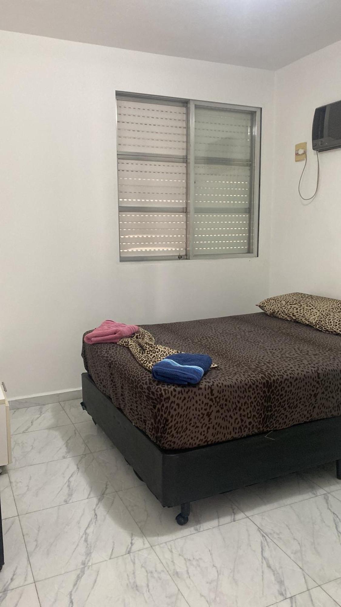 Em 5 Minutos A Pé Tá Na E No Shopping Praiamar, 2 Quartos, 2 Banheiros, Portaria 24 Horas, Elevador, Garagem, Ar Condicionado, Wi-fi! Apartamento