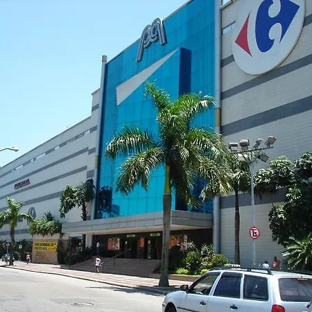 Em 5 minutos a pé tá na praia e no Shopping Praiamar, 2 quartos, 2 banheiros, portaria 24 horas, elevador, garagem, ar condicionado, wi-fi! Santos  Exterior foto