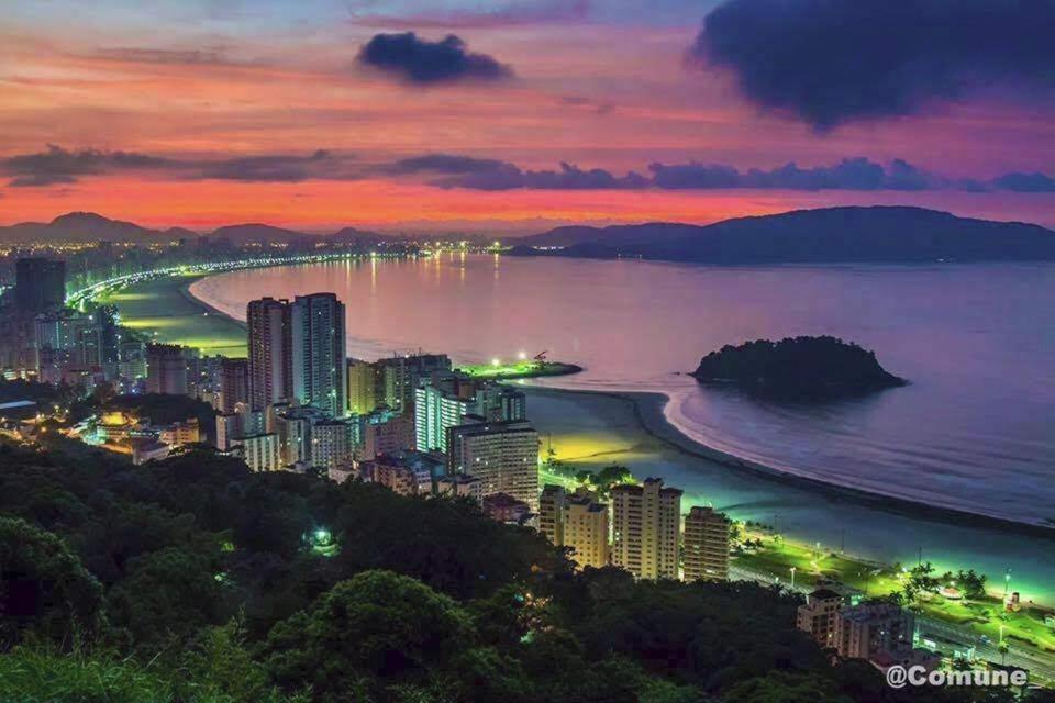 Em 5 Minutos A Pé Tá Na E No Shopping Praiamar, 2 Quartos, 2 Banheiros, Portaria 24 Horas, Elevador, Garagem, Ar Condicionado, Wi-fi! Apartamento *
